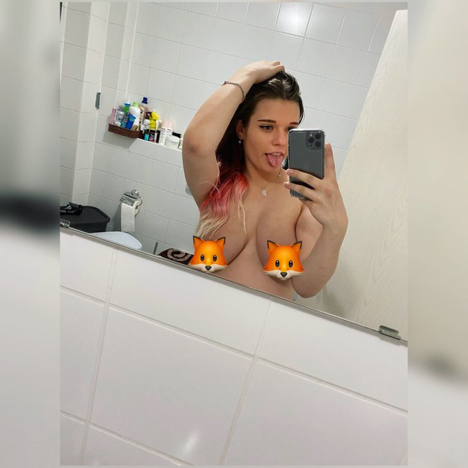 Ich habe tolle Neuigkeiten f&uuml;r Euch, und zwar gibt es heute zum M&auml;nnertag einen dicken Bonus! 😛  Schaut<a href="/tag/special"class="tags"><span>#special</span></a><a href="/tag/camgirl"class="tags"><span>#camgirl</span></a><a href="/tag/cutegirl"class="tags"><span>#cutegirl</span></a><a href="/tag/erotik"class="tags"><span>#erotik</span></a><a href="/tag/stayhome"class="tags"><span>#stayhome</span></a>