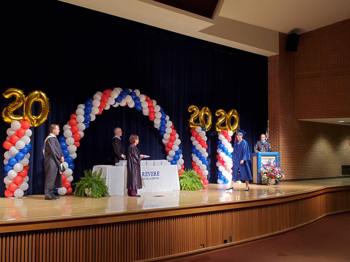 RevereLocal's tweet photo. Individual graduations at Revere today....the stage looks beautiful! https://t.co/nRtW3Y6k9N