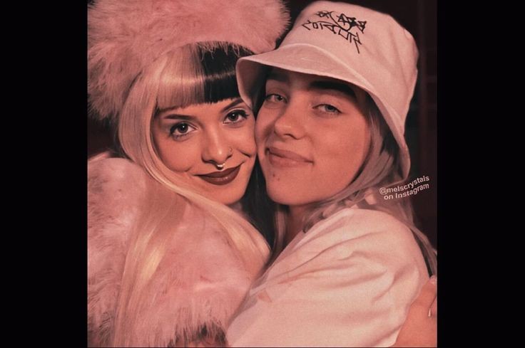HugoKirby1's tweet photo. Simplemente me encantan sus canciones Billie Eilish y Melanie Martínez 😍😍 https://t.co/50sASGLbGs