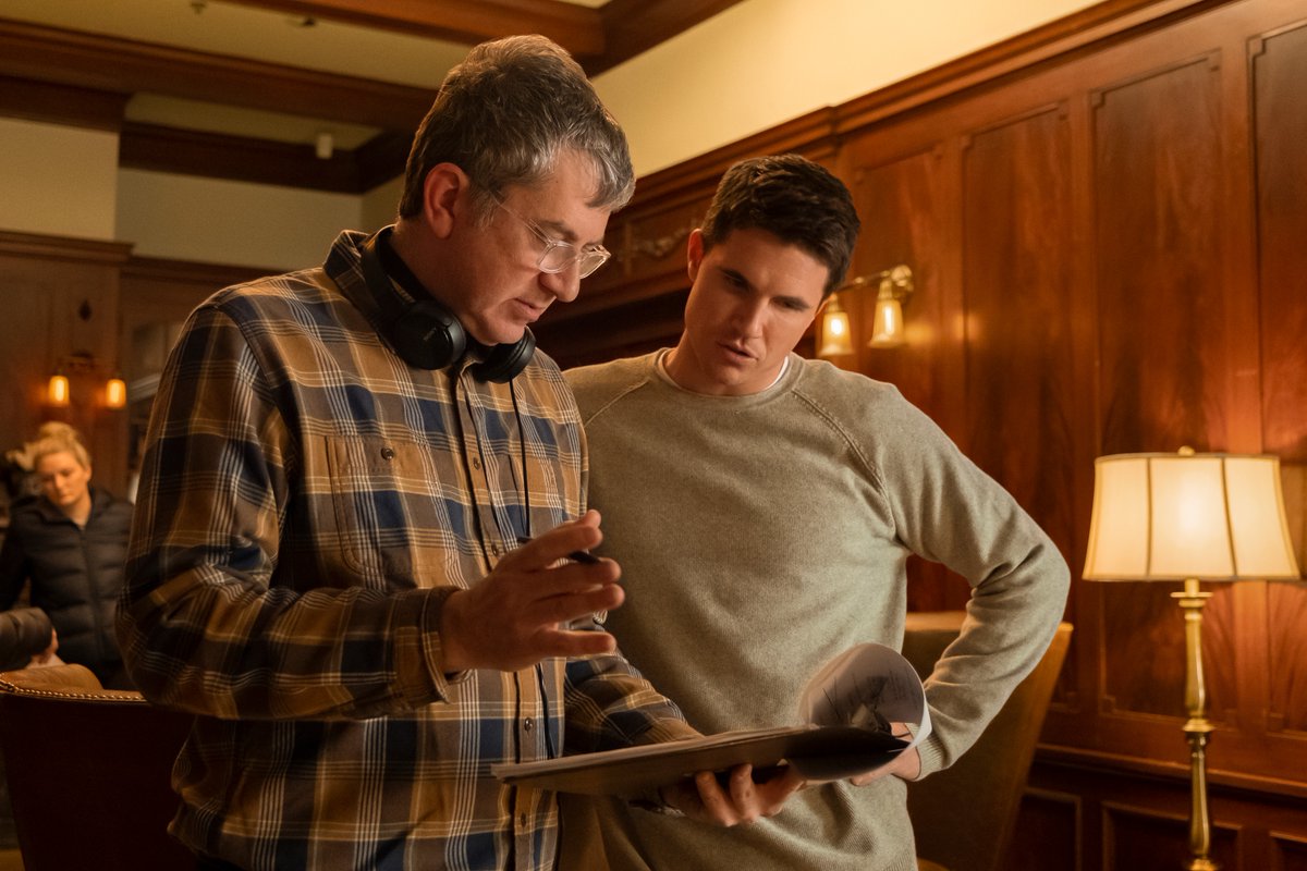 UploadOnPrime's tweet image. Uploads may not have training manuals to the digital afterlife, but Greg Daniels and @RobbieAmell have it figured out. #UploadTV