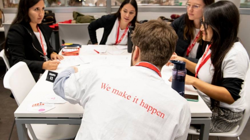 dd_mb86's tweet photo. @EAE_B_School da respuesta a los desafíos al #Covid_19 a través del Global EAE Lab Challenge
https://t.co/6qA3IN7596
@asociacionMKT @HubSpotEspanol @eleconomista @AsocEyC
#mktinsider #escuelasdenegocio #innovacion #labs #makeithappend #makeithappenathome https://t.co/xZPmA6lc64