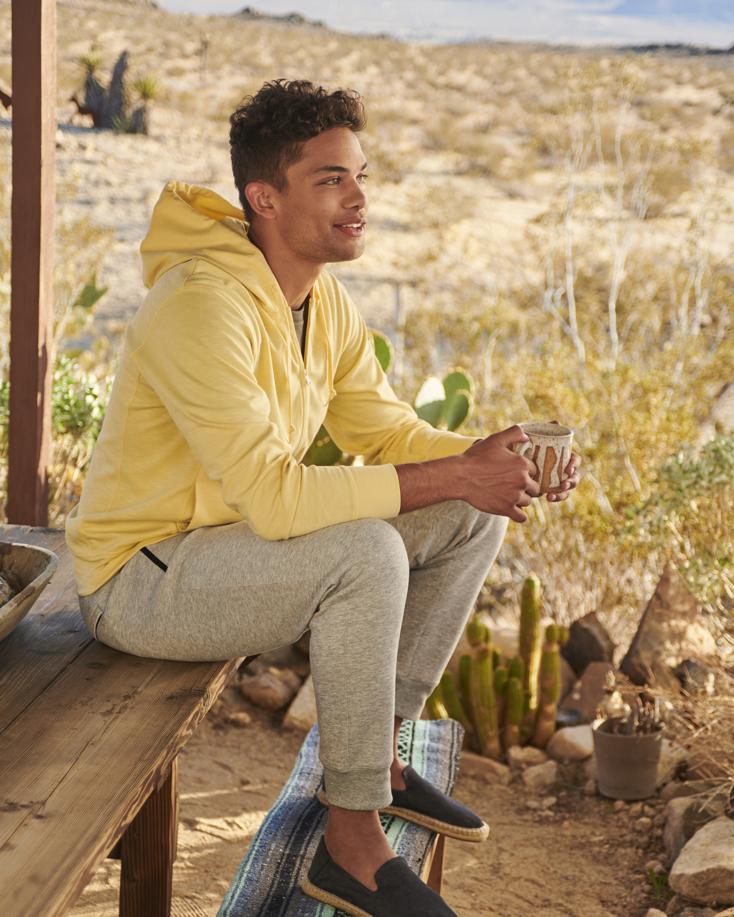 UNIQLO on X: Get breathable sun protection for your moments outdoors from  our Men #AIRism UV Protection Full-Zip Hoodie.   #LifeWear  / X