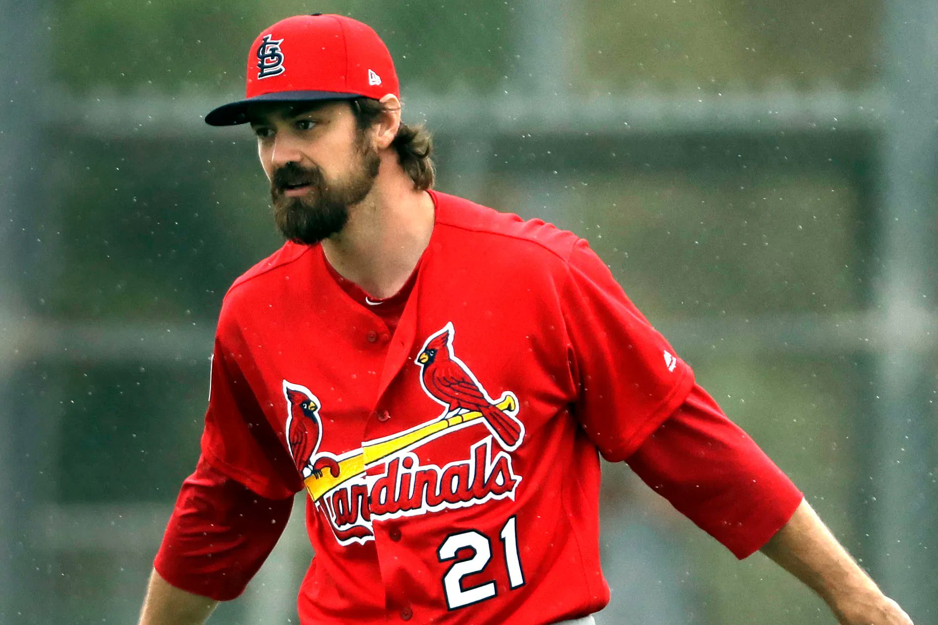 Happy birthday to Cardinals reliever and facial hair that ain\t never going back to the Yankees, Andrew Miller. 