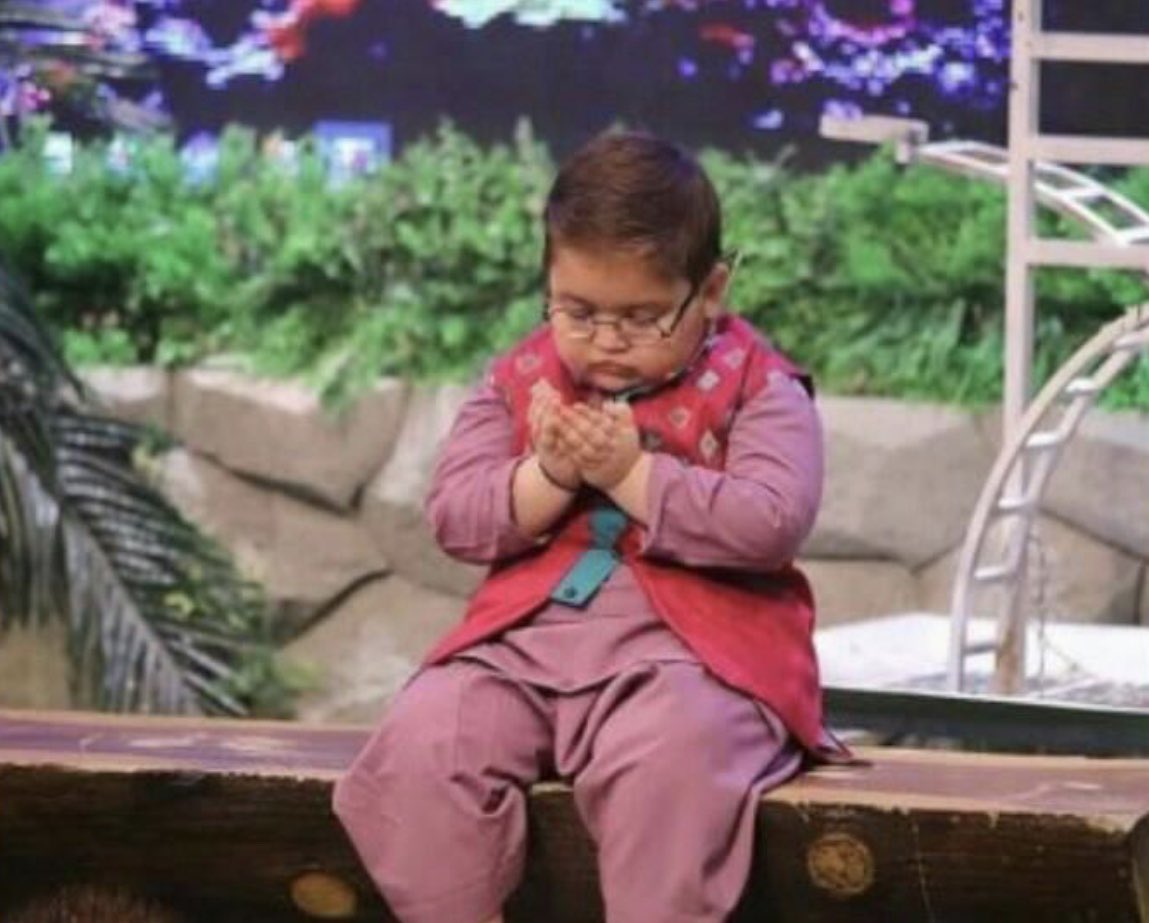 HafeezZaib's tweet photo. She : Bht buri hn na mai? Dua kro mai mar jaon
Me: https://t.co/NG45Pc1MR4