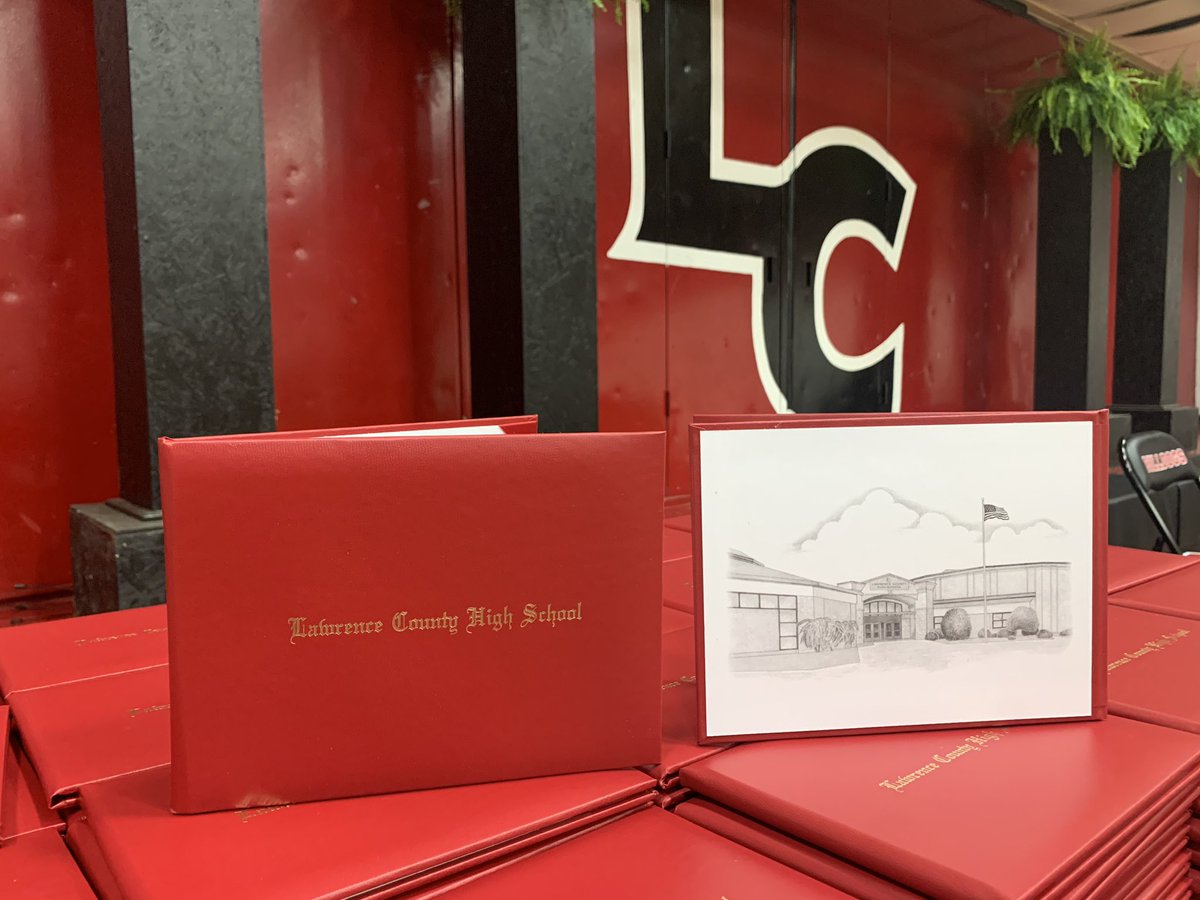 All_in_LC's tweet photo. #LCClassOf2020โs Graduation Ceremony (Event #1) is getting some final touches. #AllinLC https://t.co/oYLLauF4WM