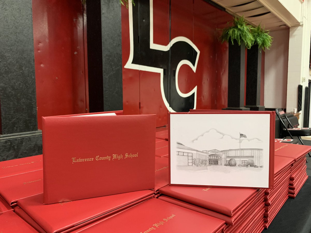 All_in_LC's tweet photo. #LCClassOf2020โs Graduation Ceremony (Event #1) is getting some final touches. #AllinLC https://t.co/oYLLauF4WM