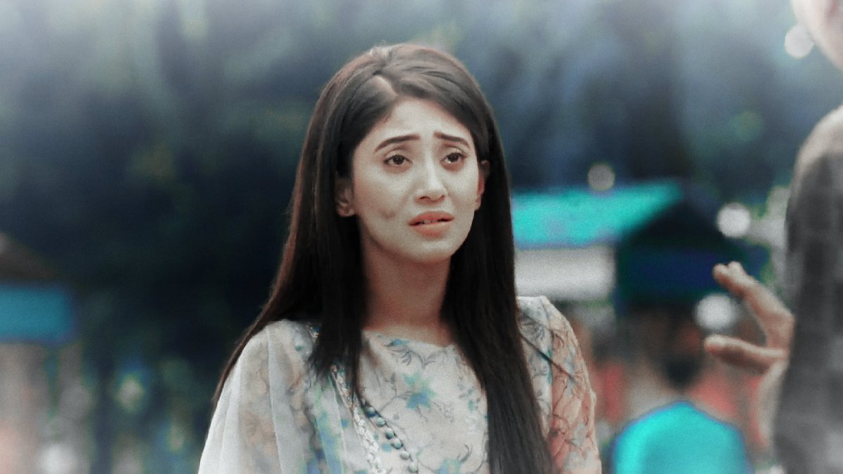 she has no idea what to do, where to go .. oh poor baby  #Kaira  #ShivangiJoshi