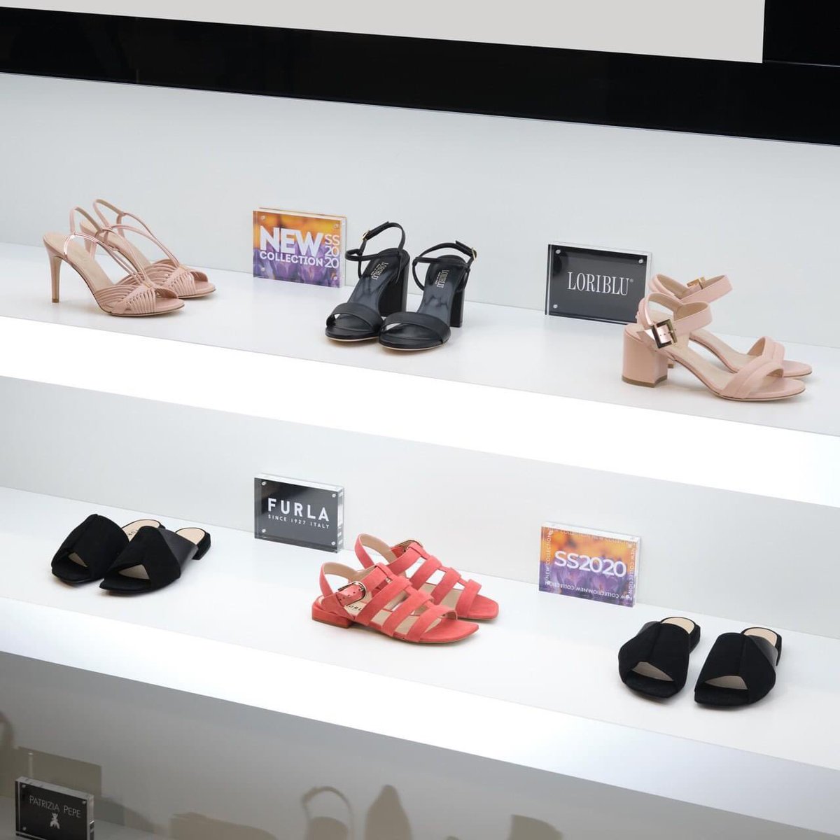 Modoza_com's tweet image. Мы снова открыты❗️
Карантин заканчивается, мы все снова выходим на улицы и нам просто необходим обновлённый, весенний гардероб 💐
Мы соблюдаем все правила предосторожности и ждём Вас в Chicago Central House (ул.Антоновича 44,г.Киев)🤩Также, нас БЕСПЛАТНАЯ доставка по Украине❗️