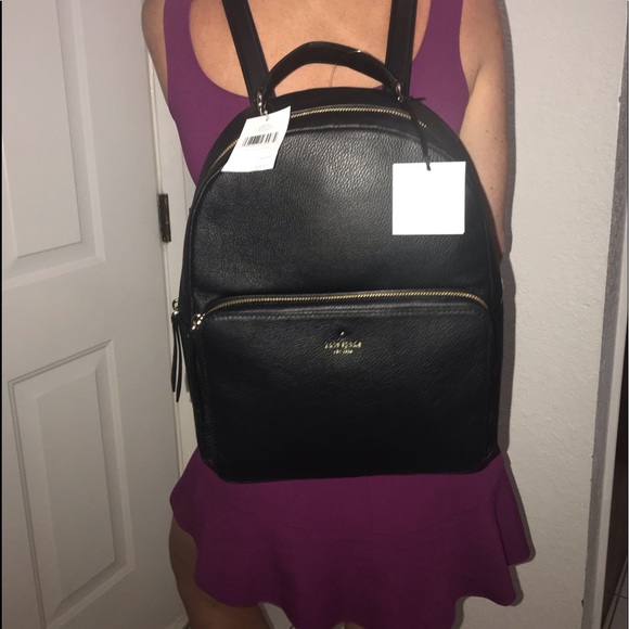 FabFunemployed's tweet image. So good I had to share! Check out all the items I&apos;m loving on @Poshmarkapp from @LizzieCharliee #poshmark #fashion #style #shopmycloset #katespade #bcbgirls: posh.mk/GXYJzlmlm6