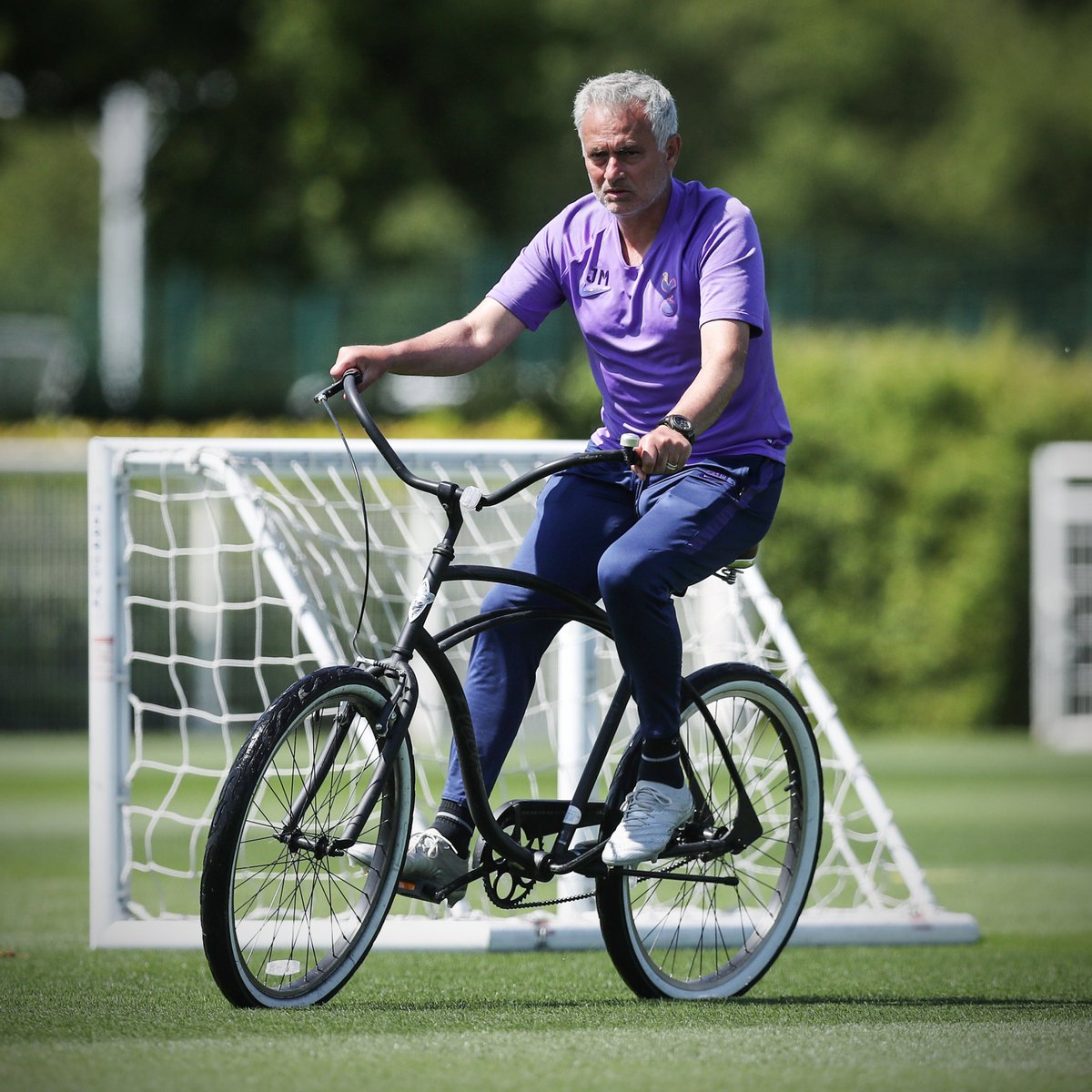 brfootball's tweet photo. Jose out there cruisin' in training https://t.co/ByluAfPwjf