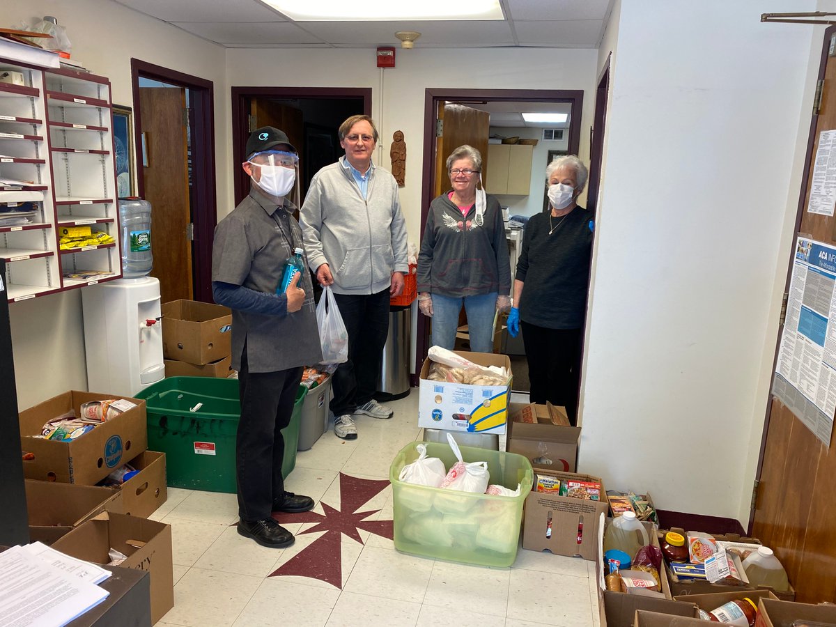 SavetheFrontNY's tweet photo. Fr. Stan, Marge, and their volunteers have been distributing meals and food bags since early March. Today, their team distributed food to over 800 community members.
Thank you for your work 🙏 #StrongerTogether #SavetheFrontline #NewYorkTough https://t.co/ITFCQB0VRo