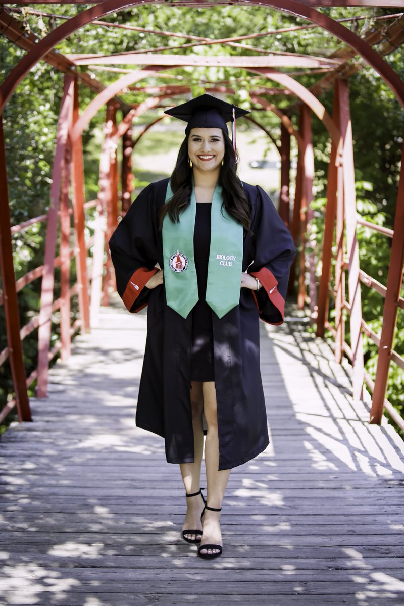 pixelannies's tweet photo. Congratulations Haley on your college graduation!! #cardinalalumni #uiwalumni #uiwgrad #uiw20 https://t.co/w4zXLC1ov9