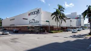 TheMiamiBeachCC's tweet image. #MBCCSponsors are reopening! @Garmin on @LncolnRd opens today Thursday, May 21 and @Macys South Beach opens tomorrow Friday, May 22. 🛍 @MiamiBeachNews