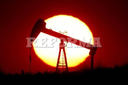 clusterenerNL's tweet photo. NOTA REFORMA | Empuja a crudo expectativa de reapertura económica.

https://t.co/22d0KcPkrh https://t.co/DlxWwxqnou