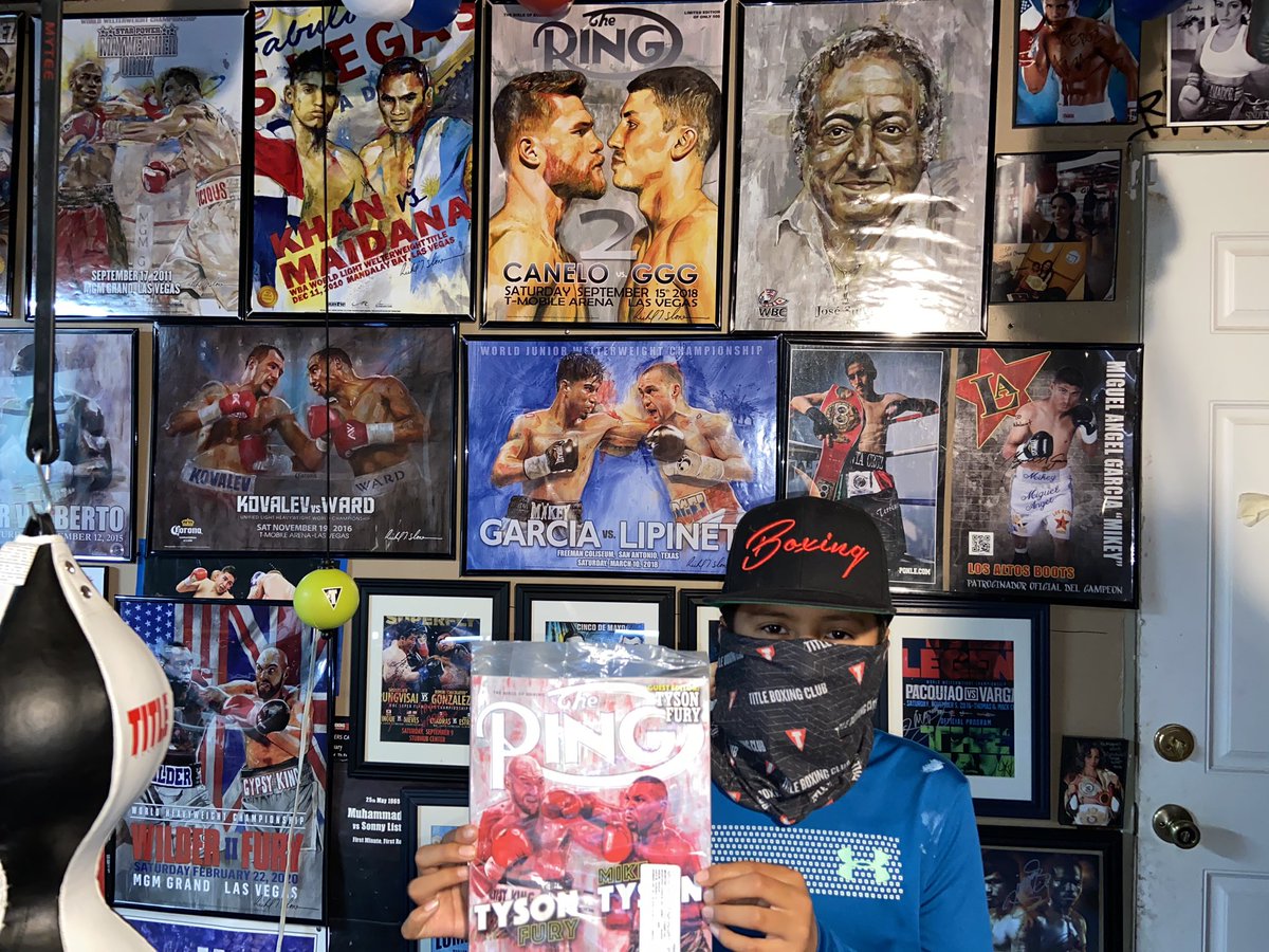 mnahuat909's tweet photo. Evan is about to train while I open up the new @ringmagazine #bboyEVAN #TheBibleOfBoxing @Tyson_Fury @MikeTyson #SloneArt #TitleBoxing https://t.co/NDbCkYD3xp