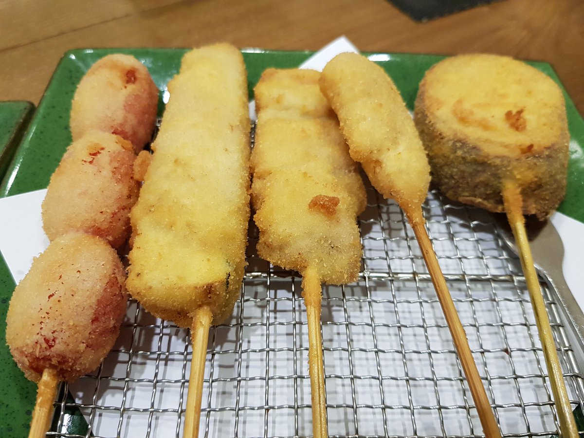 久々にこのカップルと飲めて楽しかった。男38才と女31才。ちょうど10年前頃僕39才彼女28才(勿論日本人)？だったかな？彼女は僕と猛烈結婚したかったらしい。それは後で知る。途中から遠恋(北海道東京)になり2011年40才の歳で別れたな。だから彼女ちゃん側の気持ちも煮え切らない彼氏君の気持ちもとても