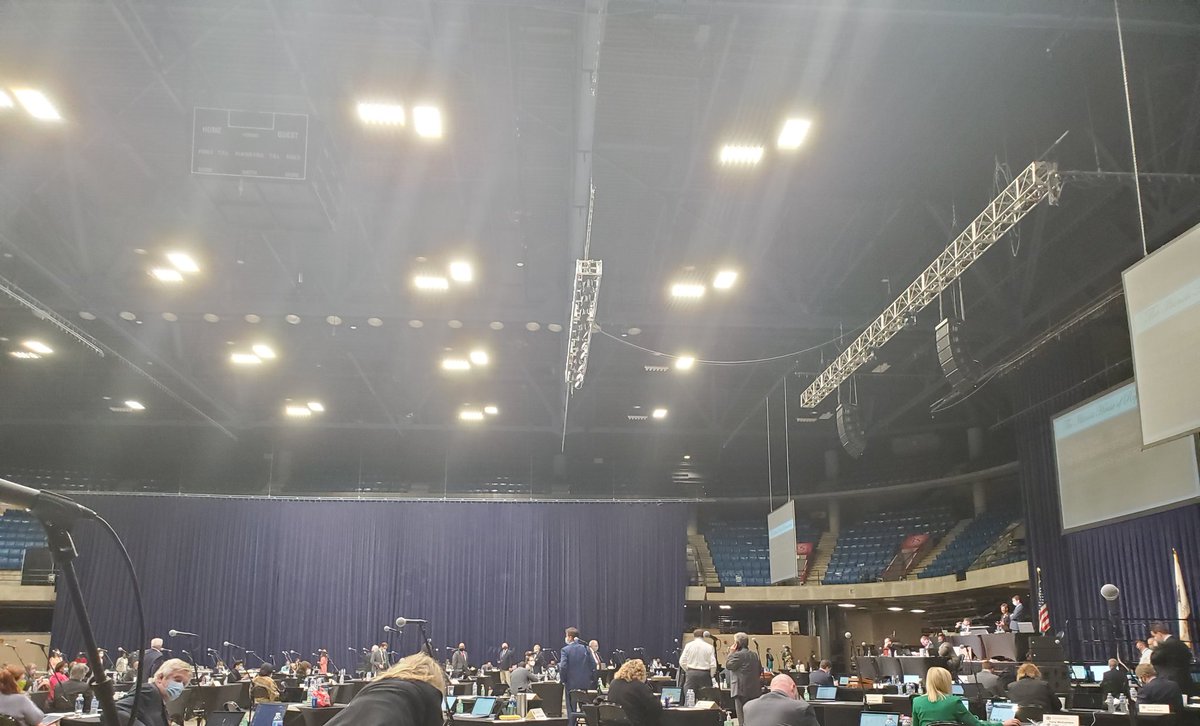 repsosnowski's tweet photo. Well over a hundred people in the same big room with precautions... why are businesses and churches forced to close? #asktheGov #ILGeneralAssembly https://t.co/5whdWNqGSB