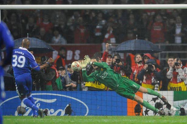 Van Der Sar stole the show right under their noses. He made a difference from the skin of his teeth. Unseen, or seen, those were some memorable scenes in Russia.
