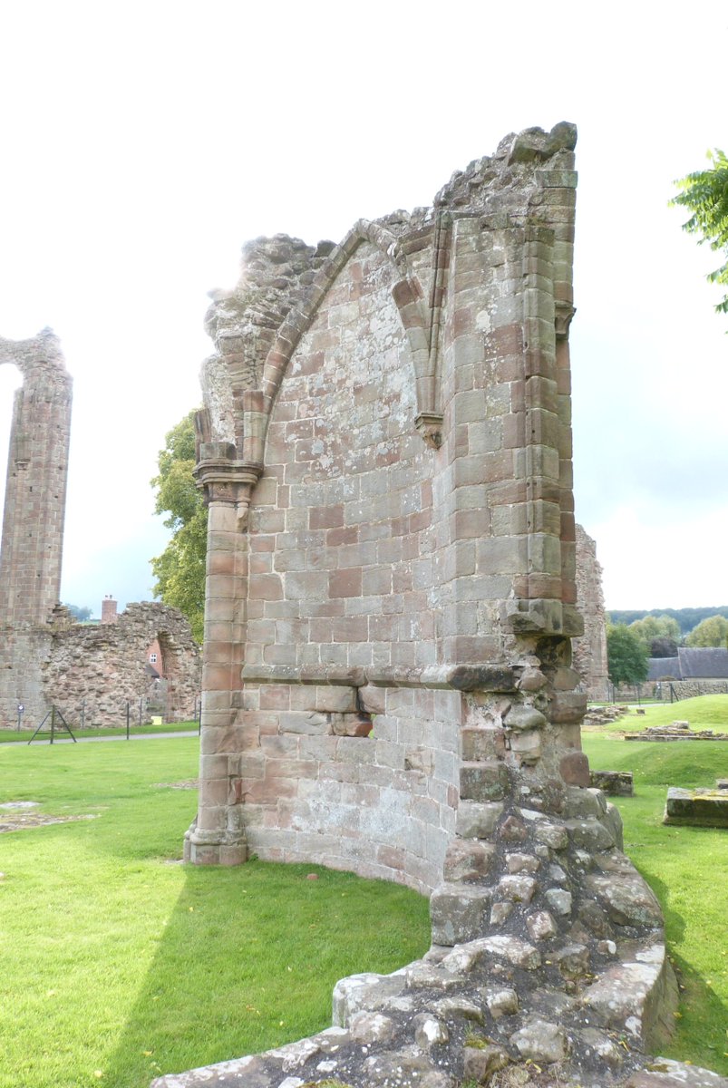 I can do Croxden before bed. A Cistercian Abbey f.1178, only grossed £103 but held out till 17 Sept 1538. Driving through the crossing an unforgettable wow. Gothic chevet well before Westminster (take that centre-periphery!), bit of one apsidal chapel still stands. Free EH site.