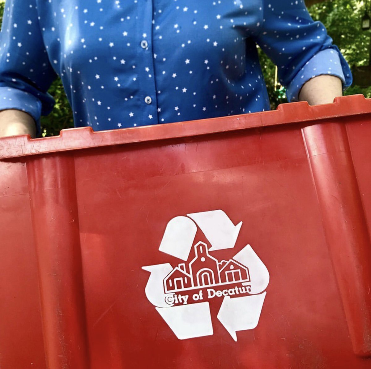 As we prepare to observe Memorial Day on Mon., 5/25 this is a friendly neighborhood reminder of the holiday scheduling for City of Decatur Solid Waste and Recycling Services:
Regular services for Monday will be on Tues., 5/26 + regular services for Tuesday will be on Wed., 5/27.