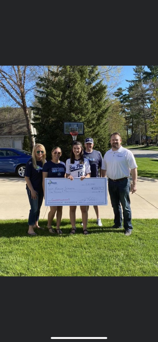 kyleighcate's tweet image. Thank you so much Pirate Fastpitch!! This is so amazing and words cannot describe how much this program means to me! My family and I will always be apart of PFP! 🥎💙 @Pirate_FP @BayPortSoftball