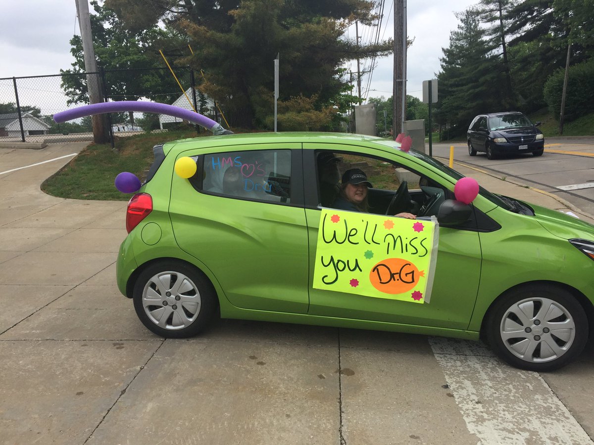 drsefrit's tweet photo. Just had a surprise parade for the one and only Dr. G! That was a great way to honor his admin career in the SCSD! #CongratulationsOnYourRetirement #WholeLottaCars #HMSrocks #SCSDunited https://t.co/vV07s5ILsE