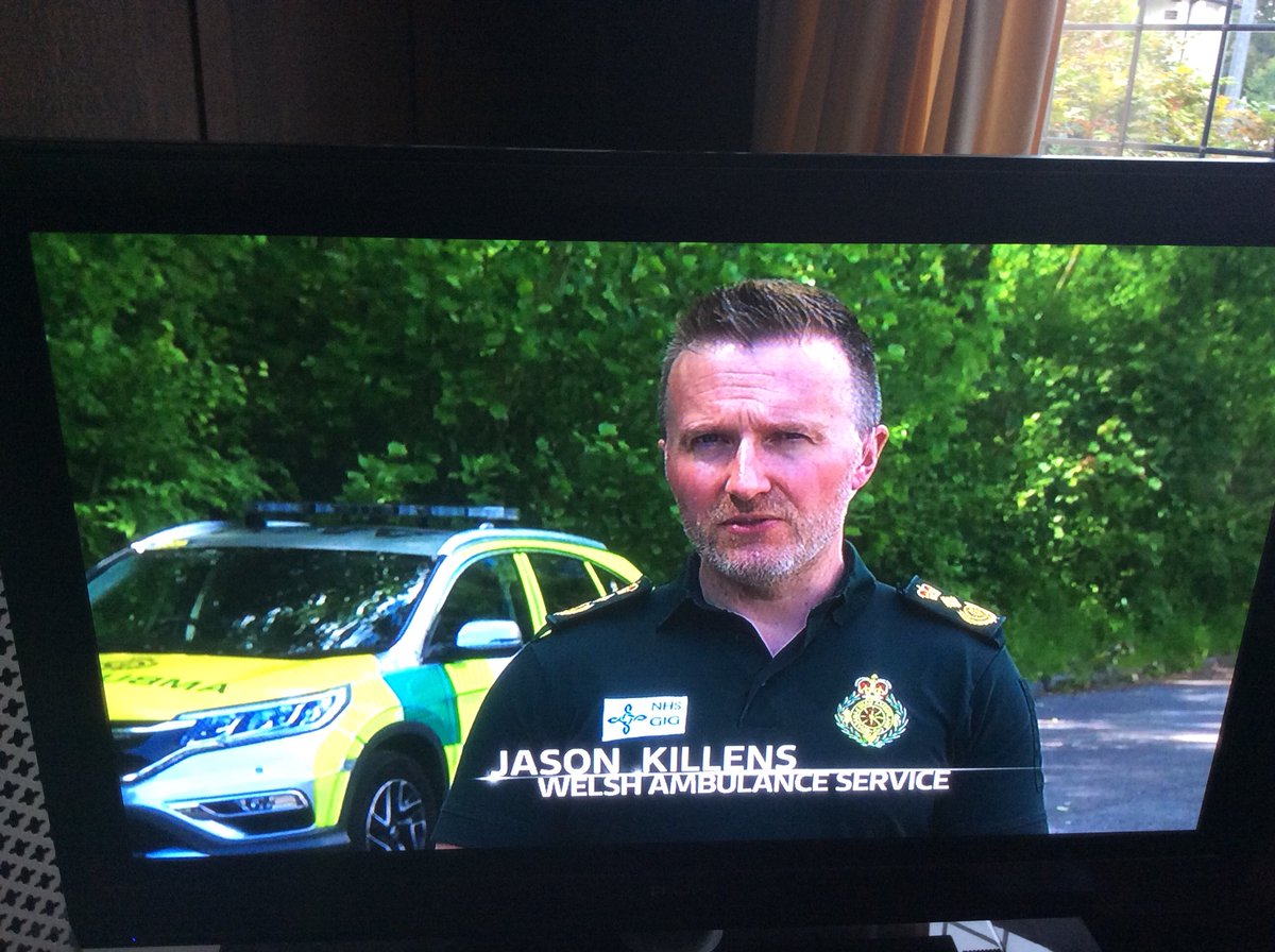 brendanWAST's tweet image. Great insight into the work of @WelshAmbulance on Wales This Week tonight with Gareth and Ian, along with our CEO @jasonkillens , showing the commitment of our teams in these difficult times.