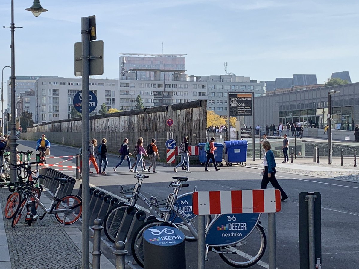 RVS_lady's tweet photo. @CAFinUS @jaketapper Hi Zac, this is Berlin, now one city again but after WWII it was split into 4 pieces initially, and several years later the Russians build a wall. The wall came down just over 30 years ago. Several pieces remain as memorials. https://t.co/2fEm7xOYIT