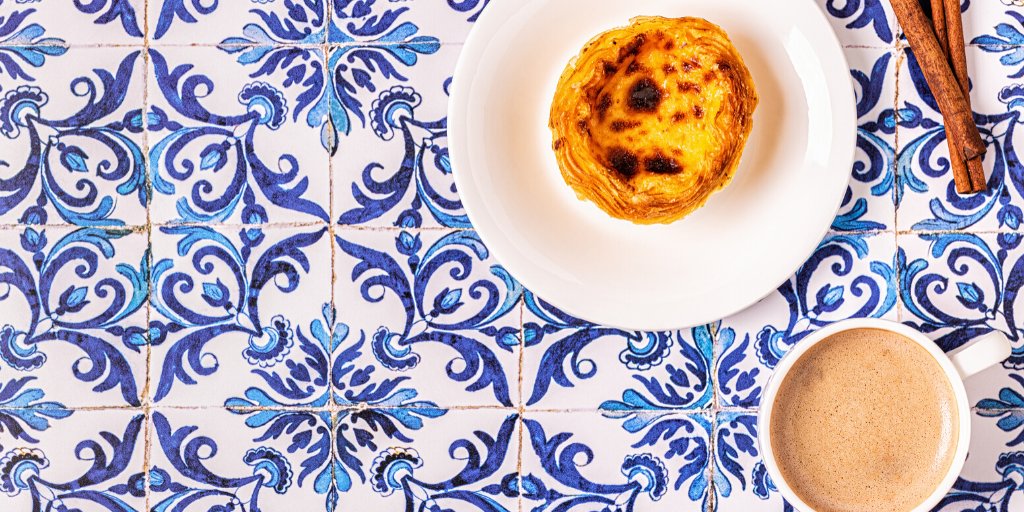 Portugaloutside's tweet photo. All Portuguese people like their coffee with a good Pastel de Nata.
When everything is ok, if you come to Portugal, We invite you to try it!
www.portugaloutside. com
#Portugal #visitportugal #travel 
 #cantskipportugal #pasteldenata  #portuguese https://t.co/RiRUi4V2Ps