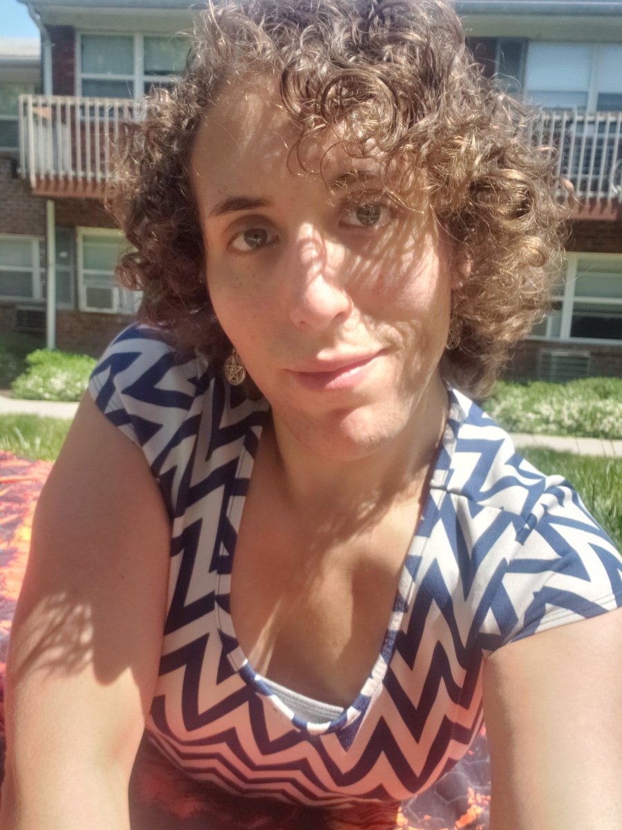 MAV_exe's tweet photo. #gettingsomesun with my #plantbaby Kailagh!

#WontBeErased #TransIsBeautiful #GirlsLikeUs #TransGirl #transgenderwoman🌈 #transgenderwomanofcolor #ThisIsWhatTransLooksLike #nofilter #nomakeup #CurlyHair #GreenEyes #TomboyFemme https://t.co/aO9CkhotJI