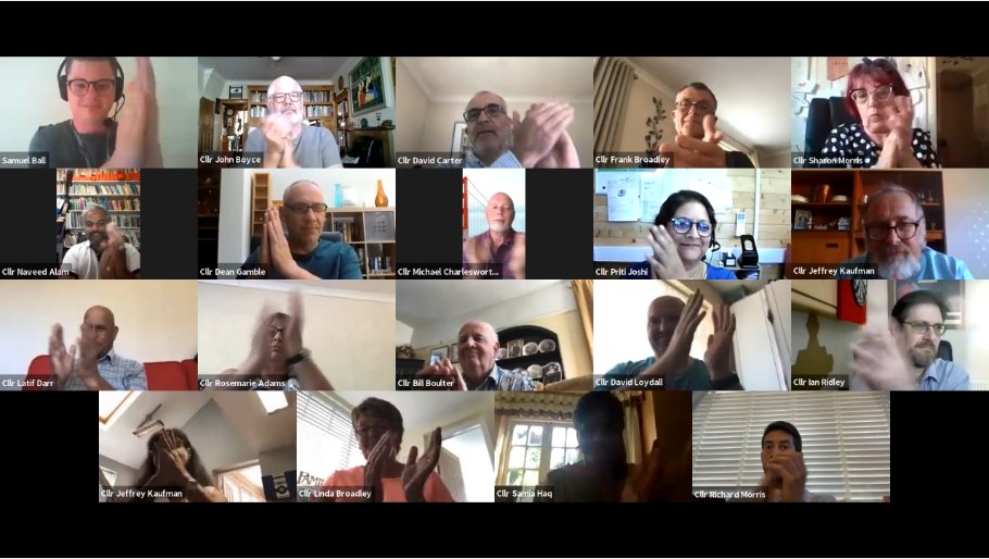 Oadby_Wigston's tweet photo. Our Councillors joined the clap virtually tonight over Zoom. We hope you're all clapping with us. A huge thank you to #OurNHS #OurKeyWorkers #OurCarers โค๏ธ https://t.co/ZDdqvmasob