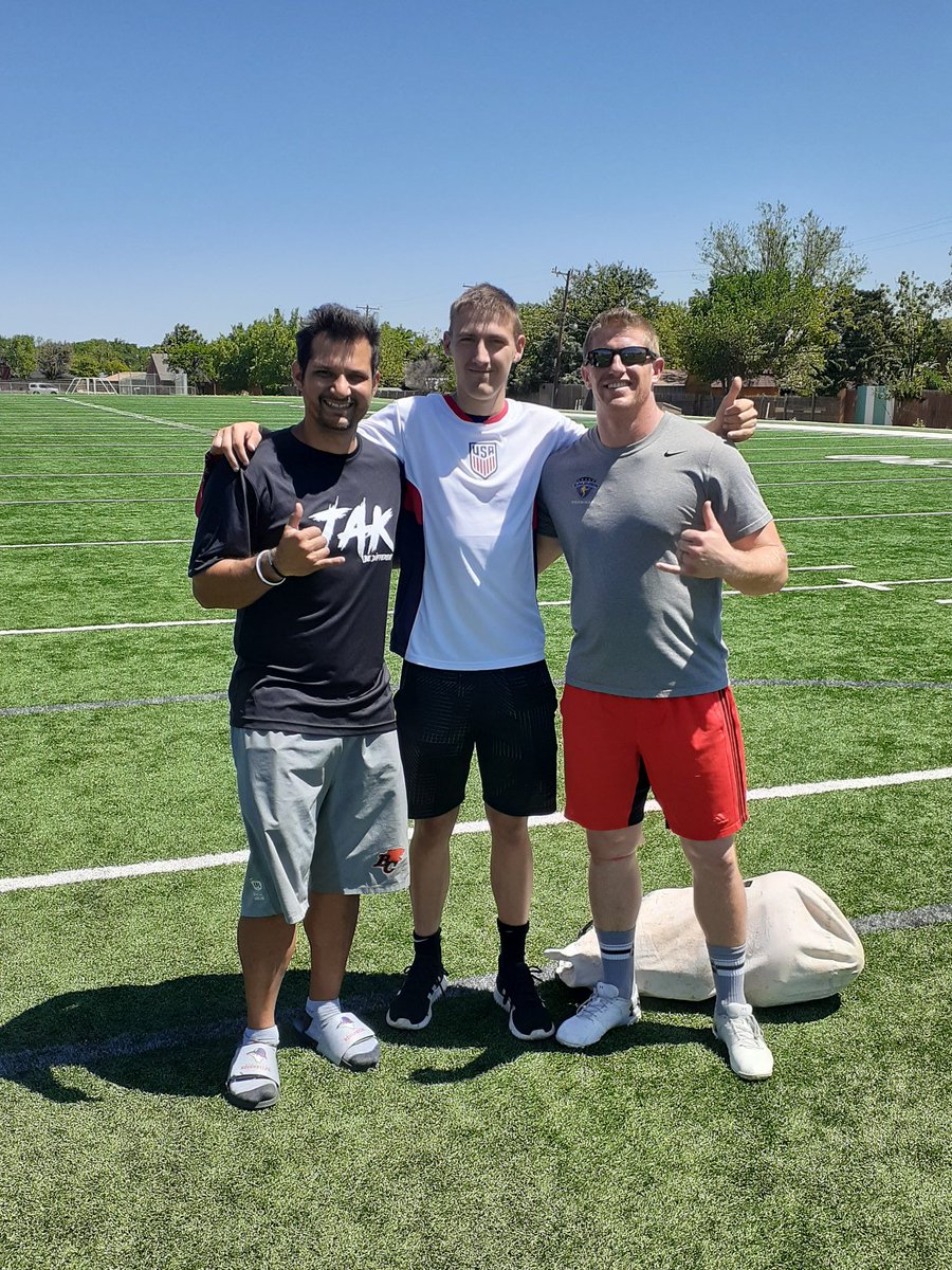 swperformance3's tweet image. Former WT Kickers/Punters Sergio Castillo &amp;amp; Jacob Felton working out with current WT K/P Brayden Welch.... Go Buffs!!!