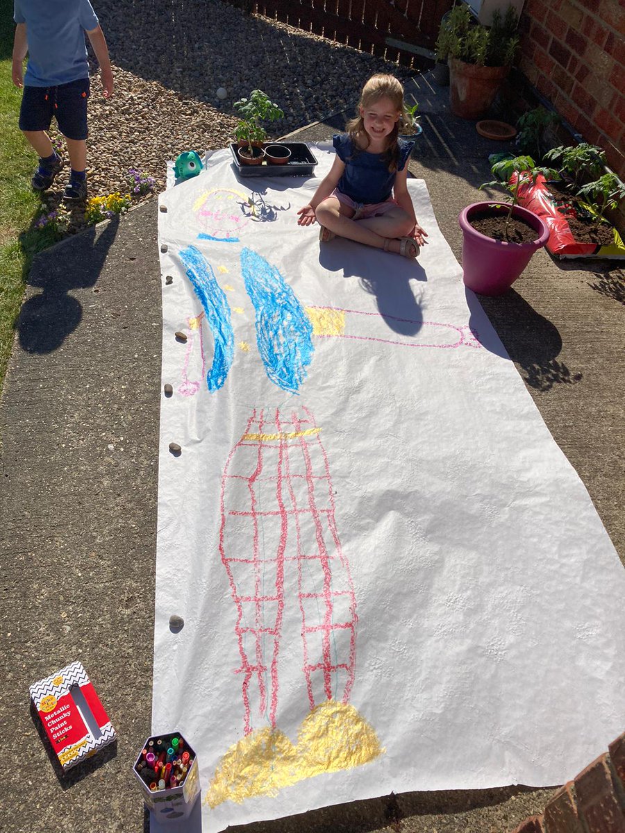 GuyAspin's tweet photo. @MWInfantSchool @MWISClass7 Alice with her life size picture of Giant Bradley. All 2.37m of him. https://t.co/LffGfurNPw