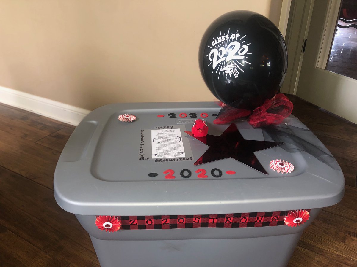 Seniors: please participate to celebrate our graduation! ❤️❤️❤️