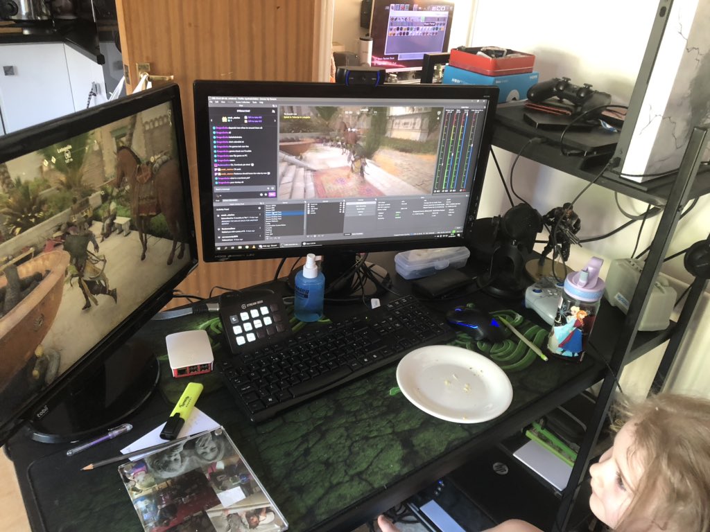 ApatheticMalice's tweet image. Kinda difficult to enjoy playing a game while you stream when a cheekly lil Monkee comes in and takes over, thanks to those who joined in had a blast! Plus have a list of things to do, whose the cattle prod to make sure things get done? #StreamMore #DaddyDaughterGaming #staysafe