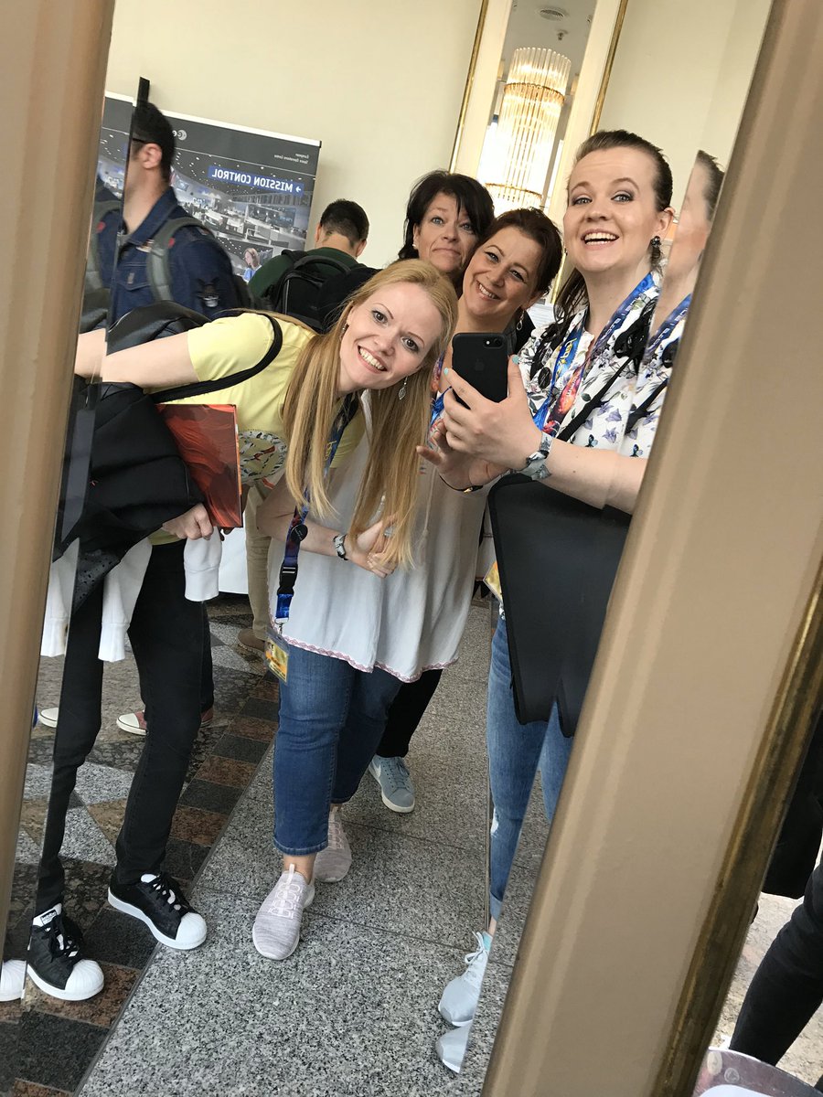 misa_stastna's tweet photo. Two years ago ππ»π #marymcdonnell #fedcon2018 https://t.co/Vo48b4tMPl