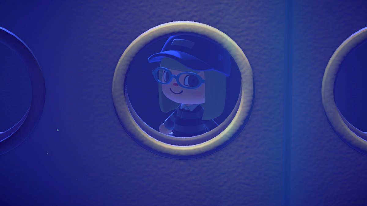 holfish's tweet image. The museum displays are the best! Look at this fish I caught! #AnimalCrossing #ACNH #NintendoSwitch