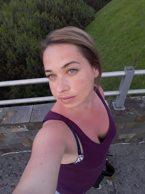 Me queme con el sol https://t.co/vuUNvVQG96<a href="/tag/selfie"class="tags"><span>#selfie</span></a><a href="/tag/belgrad"class="tags"><span>#belgrad</span></a>