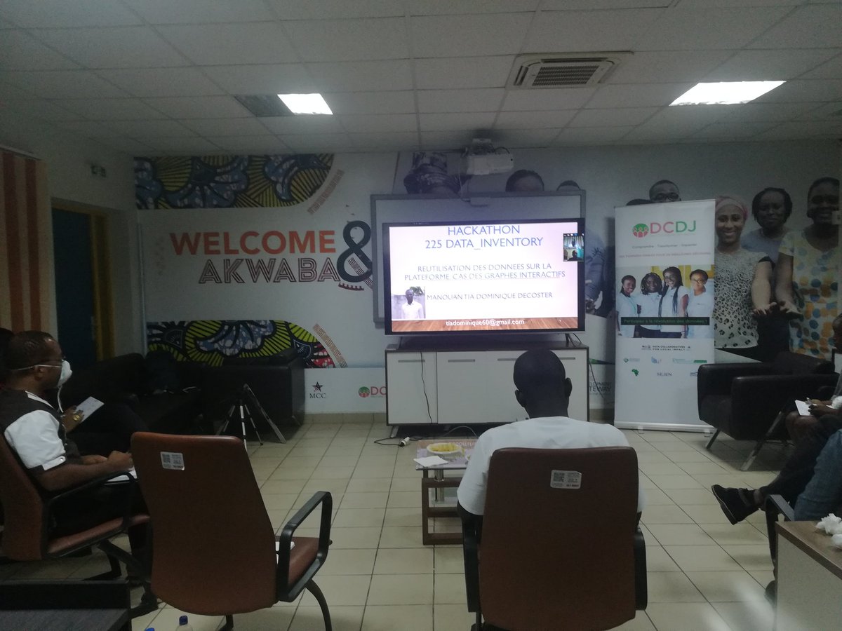 DCDJCI's tweet photo. "Hack The #225DataInventory" 

Picth 7:  M. MANOUAN Tia Dominique sur le projet de "Réutilisation des données de la plateforme par des graphiques interactifs".

Questions-reponses avec les membres du jury.

 #InventaireDesDonnées #DCDJ #OpenDataCI #CAFDO https://t.co/4n2IYA2l7w