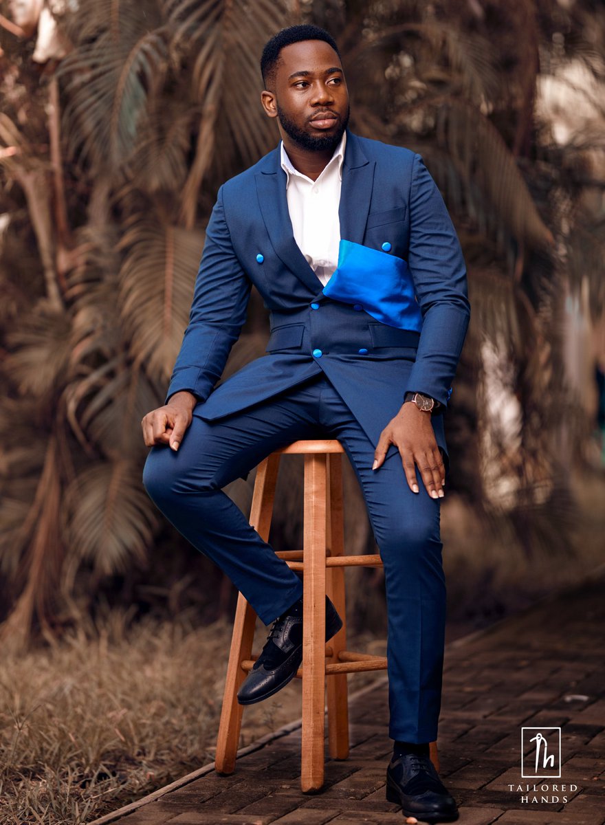 'Looking good isn't self-importance; it's self-respect.'
—Charles Hix

📸 : @frozzensecond
Meuse : @_Mr_Noble
Suit: @TailoredHandsGh

#TailoredHands #kaftanking #suit #Kaftan #ghanafashion #ghanaphotography #Ghana #fashionphotography #OOTD #suitstyle #MensWear