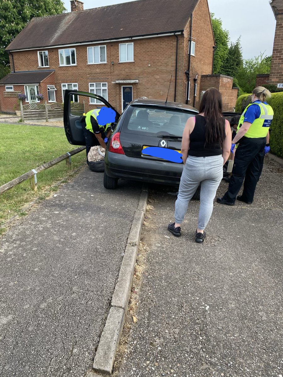 RuralsWMP's tweet image. Thanks to recent community intelligence we have today stopped and searched this vehicle and located a number of weapons which have been seized and the offender will be dealt with for the offences! 🙌

#KnifeOrLife #Result #CommunityIntelligence 

@SolihullUpdates @SolihullPolice