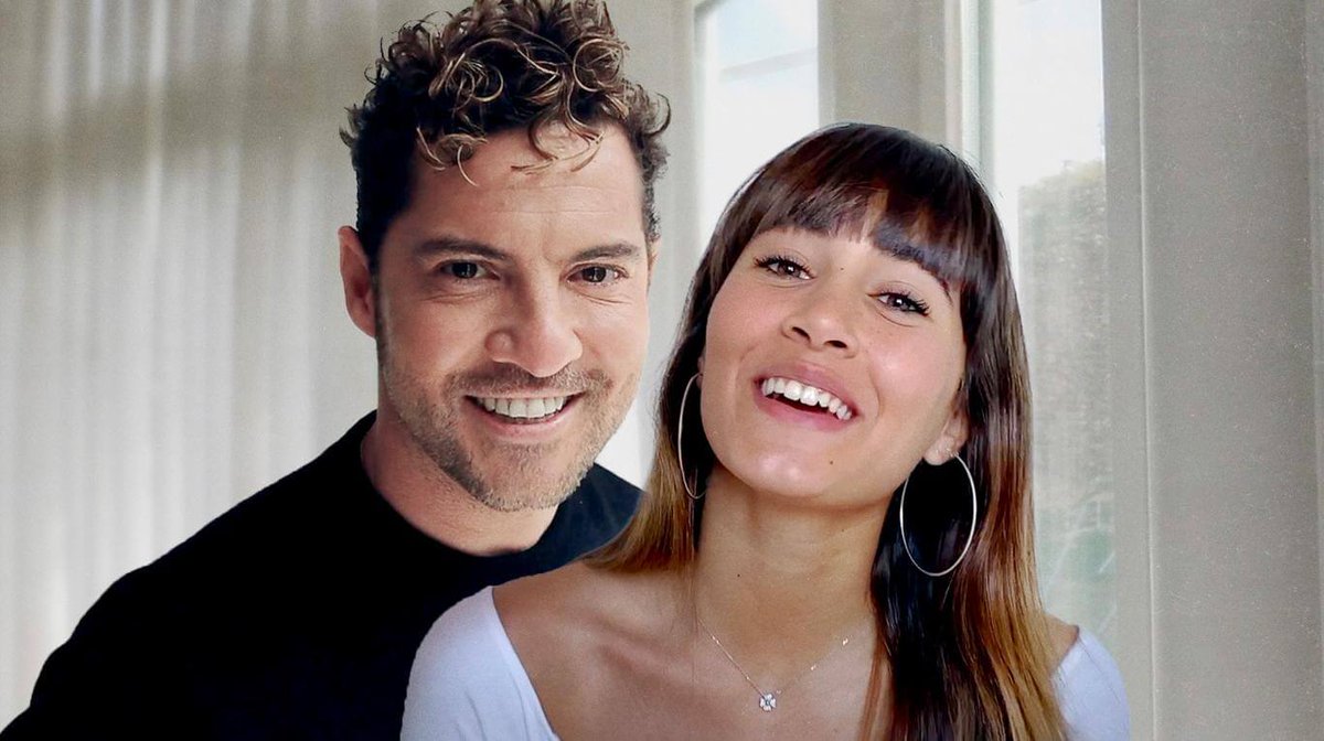 solonumeros1's tweet photo. Nº1 de la semana
David Bisbal y Aitana
#SiTúLaQuieres
https://t.co/iY9DYeL0RR @Aitanax @davidbisbal https://t.co/5z8eDgzD7N