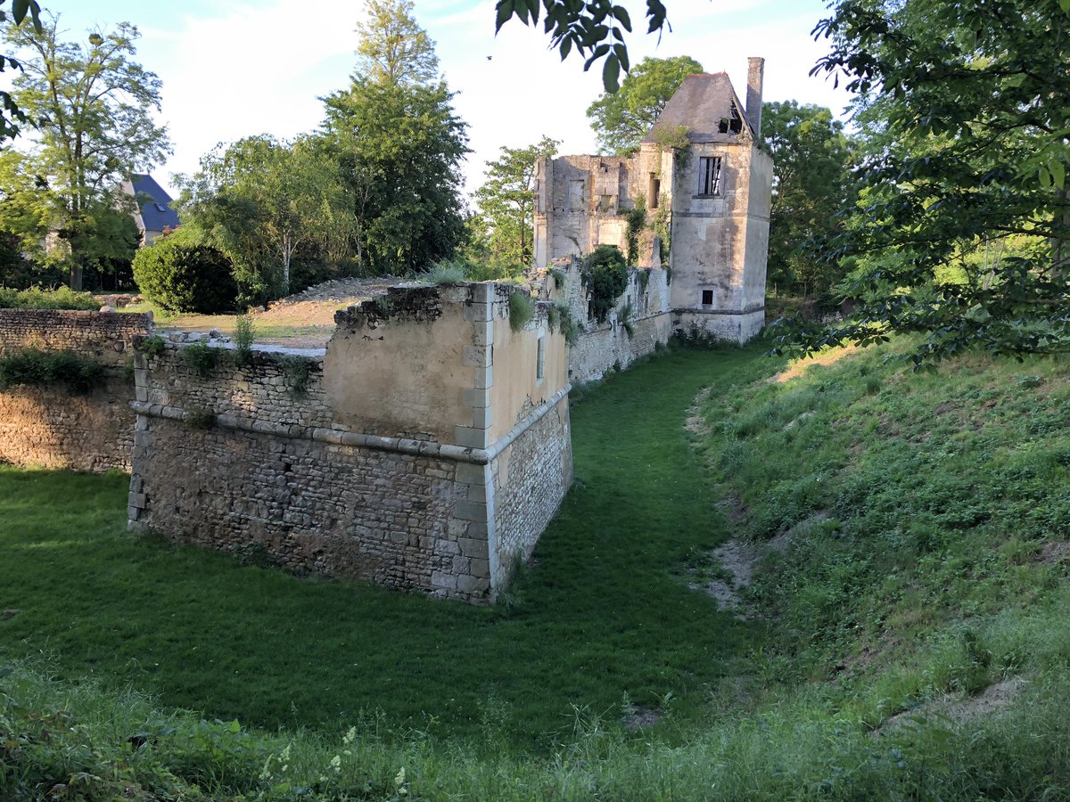 RemiCodron's tweet photo. Journée champêtre dans l'arrière pays Poitevin... 🌾☀️ #Chouppes
@VisitPoitiers @tourisme86 https://t.co/QBB3Ghdb5w