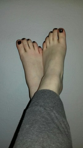 GoddesRose12's tweet photo. Odpoczynek należy się Pani zawsze. Teraz psy biegajcie i usługujcie! 
#paypig #sluts #findomgodess #slave #fetish #foot #feetpicsforsal @sexyfeetpromo  @Girliefeet @RT4doms @rtfindom @RT4feet @rt_feet @RTfeetdom @RTFootSlave @RTFindomPromo @FindomRT8 https://t.co/2DQ3SUivuF