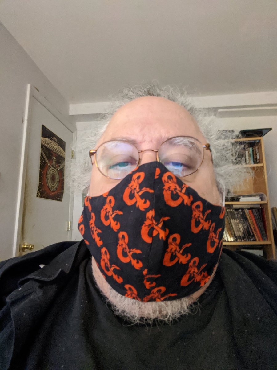 Technoir's tweet photo. #isolationselfie what I wear to get supplies. https://t.co/2U9LkzJhu5