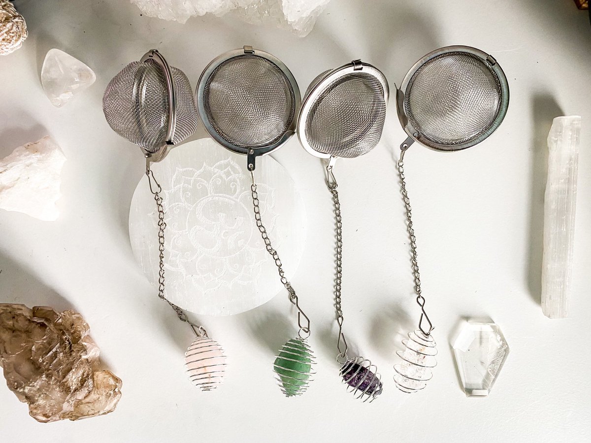 AlulaRai's tweet photo. @crochetsunbeams @mabbyxo https://t.co/zF2V3S4HZ8

#crystalhealing #macrame #macramecommunity #etsyshop #etsydecor #etsy #etsyfinds #handmade #etsyhandmade #fluorite #healing #amethyst #aventurine #rosequartz #quartz #teainfuser #journal #macramedecor #walldecor #boho #bohodecor #bohemian https://t.co/ikSJnCq6fN