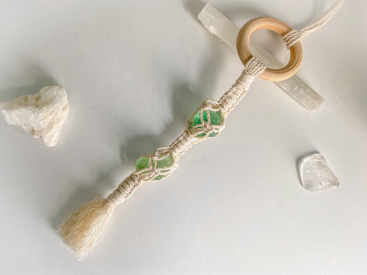AlulaRai's tweet photo. @crochetsunbeams @mabbyxo https://t.co/zF2V3S4HZ8

#crystalhealing #macrame #macramecommunity #etsyshop #etsydecor #etsy #etsyfinds #handmade #etsyhandmade #fluorite #healing #amethyst #aventurine #rosequartz #quartz #teainfuser #journal #macramedecor #walldecor #boho #bohodecor #bohemian https://t.co/ikSJnCq6fN