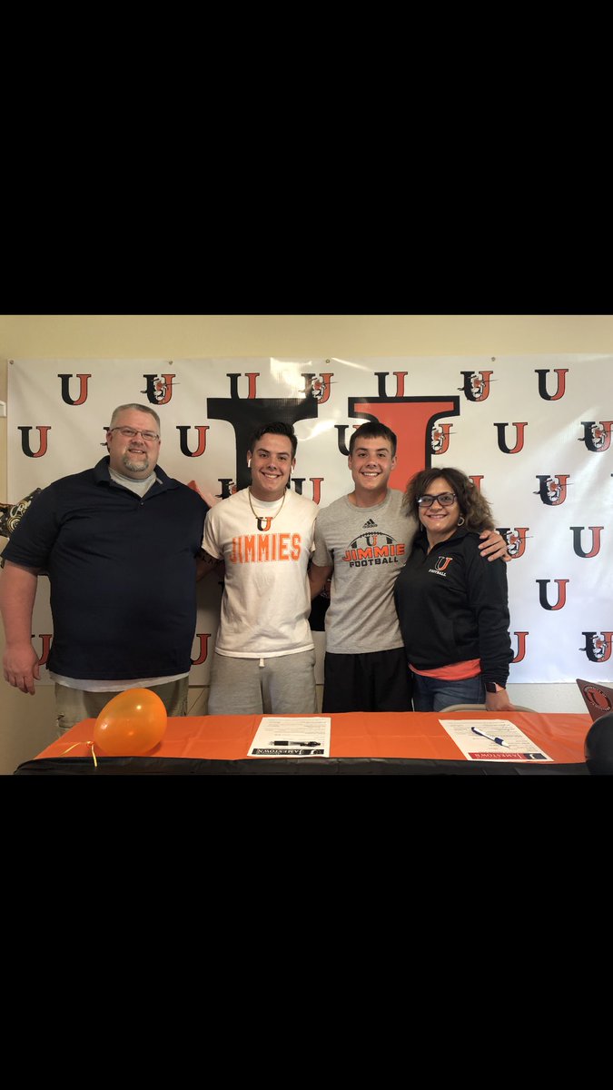 BobbyCarlblom's tweet photo. Future jimmies! #signing https://t.co/14D5TBTwrn