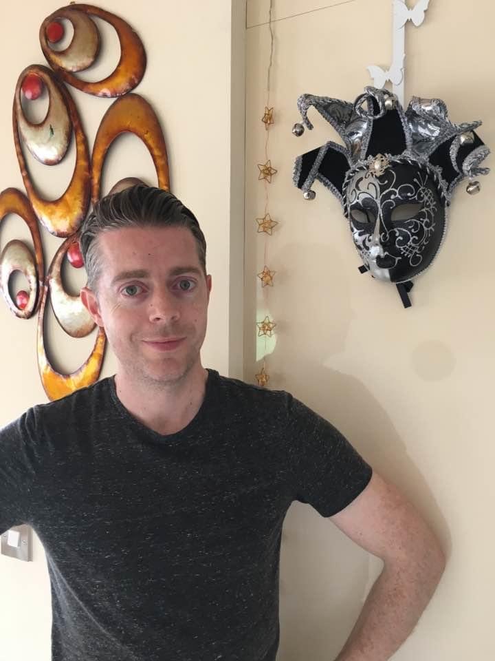 Mikeotterfox's tweet image. I think it’s cruel to shoot an animal and then display its head in your home. I’ve no such problem with jesters however.