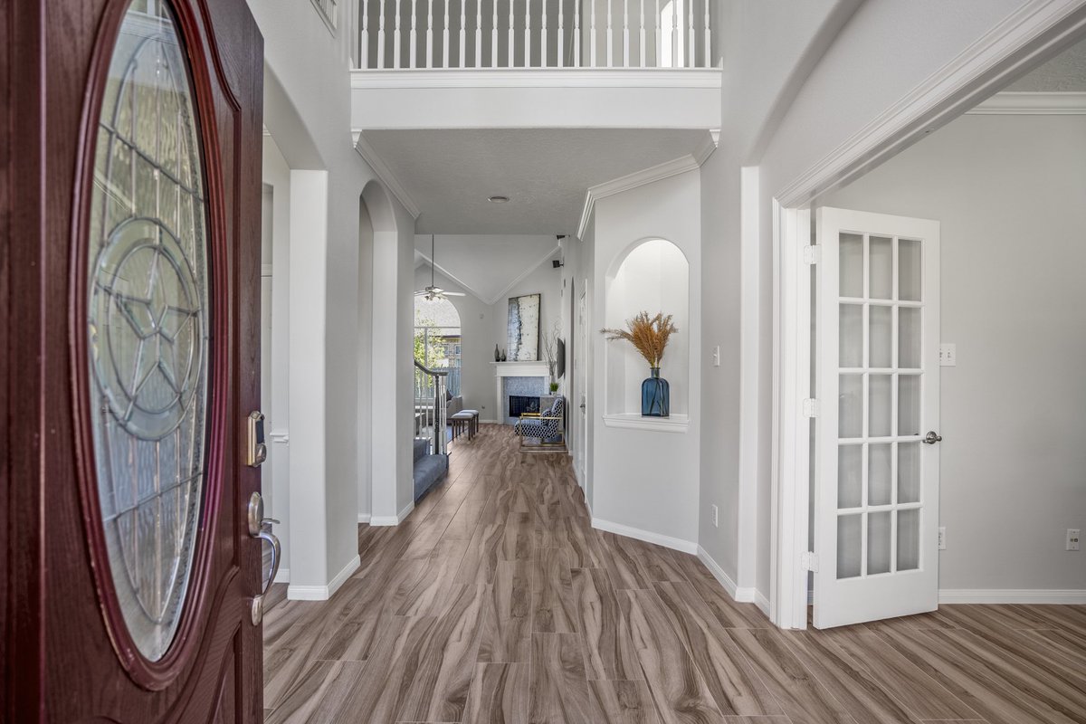 nxlvremodeling's tweet photo. Who would want to live here? We would!! This is our newest remodeling, and we crushed it! Let us know what you think.  
#houston #remodeling #houses #homes #houstontx #upgrade https://t.co/XJFtMJUDAG